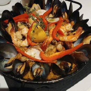 Les Pyrénées - Paella - a feast fit for two! - Spanish Near Me - Montreal, Quebec Les Pyrénées - Paella - a feast fit for two! - Spanish Near Me - Montreal, Quebec