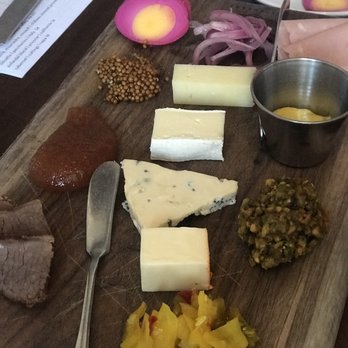 Bouquet Restaurant - Charcuterie - Bars Near Me - Covington, Kentucky