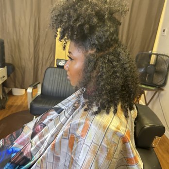 Cëntric Barbershop - During the process - Barbers Near Me - Rowlett, Texas