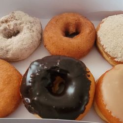 Vasi's Cafe & Bake Shop - Half dozen - plain, cinnamon sugar, chocolate, key lime, and maple