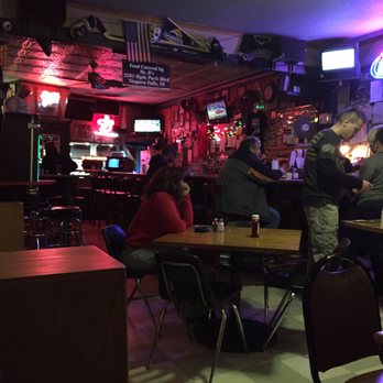Mister B's Restaurant & Catering - Pizza Near Me - Niagara Falls, New York
