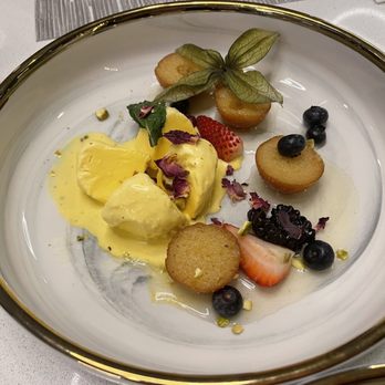 Acqua Restaurant & Bar - Canadian (New) Near Me - Burnaby, British Columbia