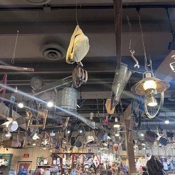 Cracker Barrel Old Country Store - Gift shop area - American Near Me - Sioux Falls, South Dakota Cracker Barrel Old Country Store - Gift shop area - American Near Me - Sioux Falls, South Dakota
