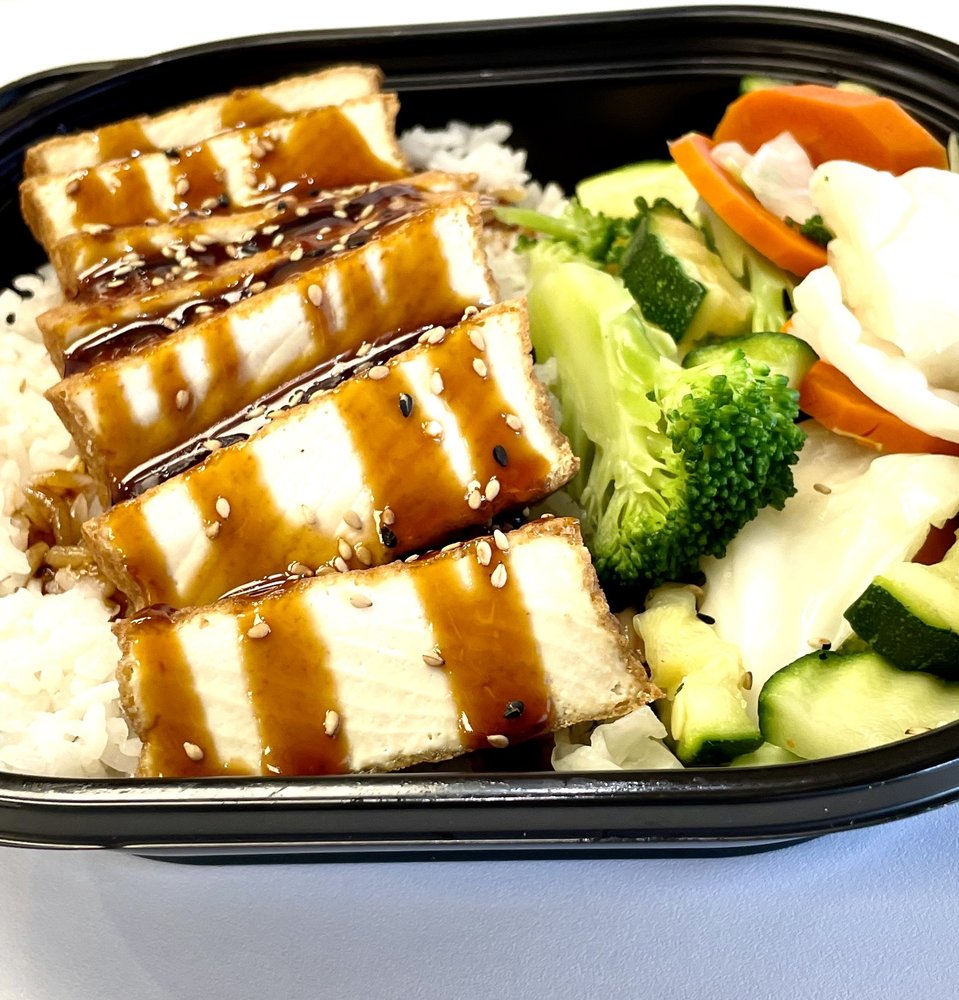 YOGIS GRILL TERIYAKI & ROLL 46 Photos & 106 Reviews 10629 N