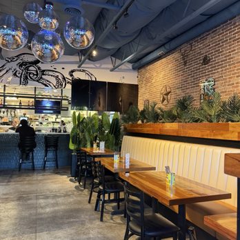 El Viejon - Inside - Seafood Near Me - San Diego, California