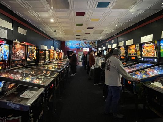Pacific Pinball Museum by null