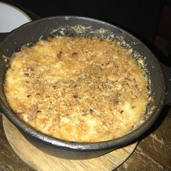 Enoteca Da Luca - Lasagna baked in a pot