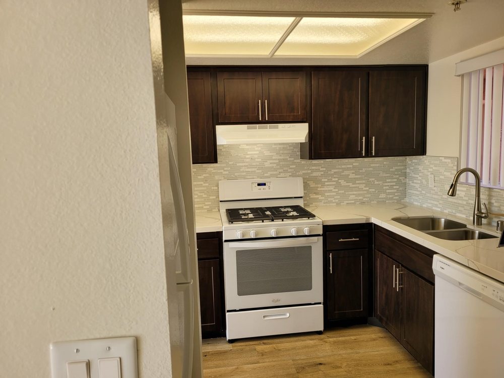 SCOTT VILLA APARTMENTS IN BURBANK Updated October 2024 79 Photos