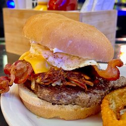 Pappy's Cafe & Tavern - Andover - Sunrise Burger