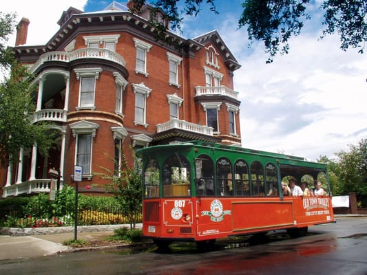 Old Town Trolley Tours of Savannah by null