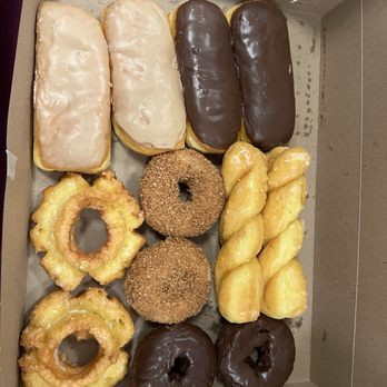 Donut Prince - Mixed Donuts - Donuts Near Me - Burbank, California Donut Prince - Mixed Donuts - Donuts Near Me - Burbank, California