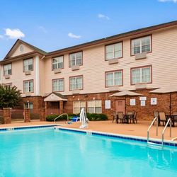 Best Western Plus Bessemer Hotel & Suites - Outdoor Pool