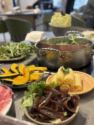 Umami Seasons Hotpot by null