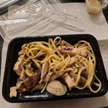 Firenze Ristorante - Linguine Vongole - Italian Near Me - Bellevue, Washington