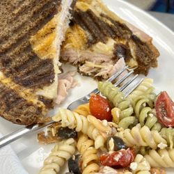 Willow Wood Coffee - Turkey Rueben with pasta salad