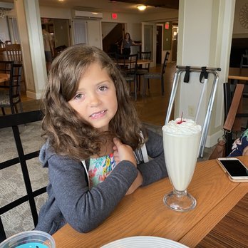 The Hilltop Restaurant - Seafood Near Me - Sanbornton, New Hampshire