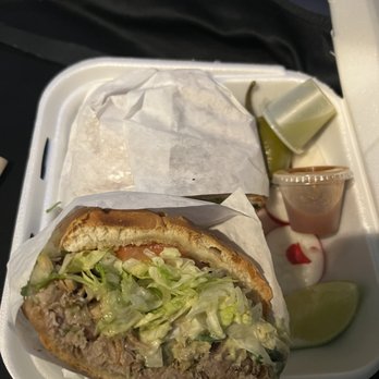 Tacos El Chikilin - Carnita torta - incredibly bland - Food Trucks Near Me Tacos El Chikilin - Carnita torta - incredibly bland - Food Trucks Near Me
