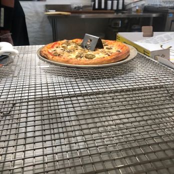 Zoom Pizza - Pizza Near Me - Laval, Quebec Zoom Pizza - Pizza Near Me - Laval, Quebec