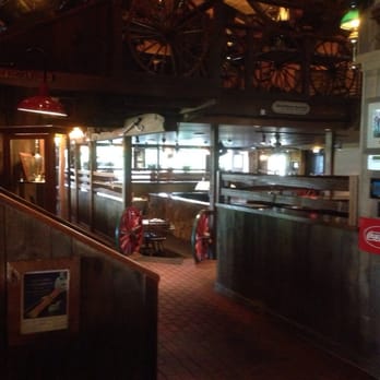 Calhoun's - Dining room - Barbeque Near Me - Knoxville, Tennessee