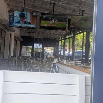 Seaside Oyster Bar - Suwanee - Seafood Near Me - Suwanee, Georgia