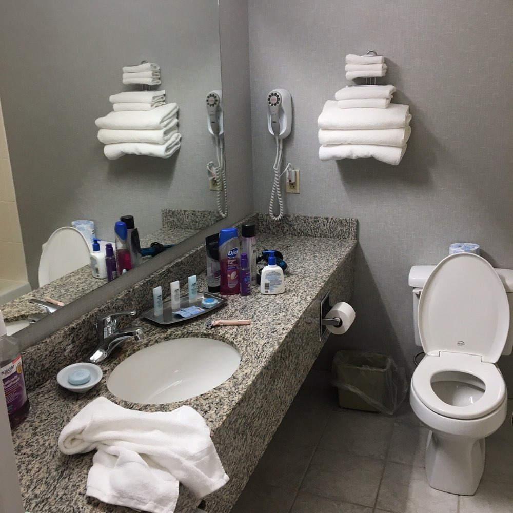 Golden Gables Inn - Bathroom sink. Plenty of room - Hotels Near Me - North Conway, New Hampshire Golden Gables Inn - Bathroom sink. Plenty of room - Hotels Near Me - North Conway, New Hampshire