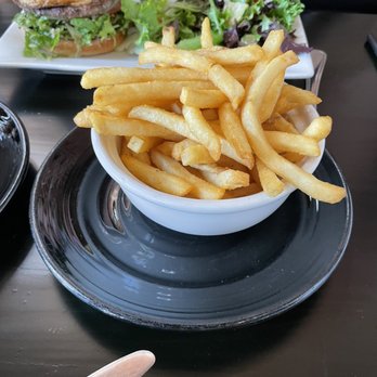 The 18hundred - Side of fries - New American Near Me - Bakersfield, California