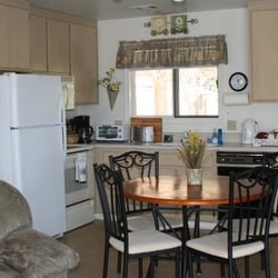 Yosemite Bed and Breakfast - Cottage kithen area