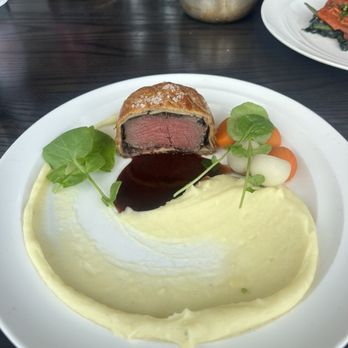 Gordon Ramsay Hell's Kitchen - Petite beef Wellington. - Desserts Near Me - Washington, DC, District of Columbia