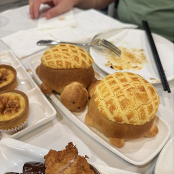 Triumph Valley Shoreline - Turtle Pineapple Buns - Dim Sum Near Me - Shoreline, Washington