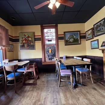 Front Range Barbeque - Front dining room - Barbeque Near Me - Colorado Springs, Colorado