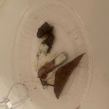 Pollo Tropical - Ordered a steak tropichop and this is all the steak they gave me. Unreal bro. - Latin American Near Me - Pinecrest, Florida
