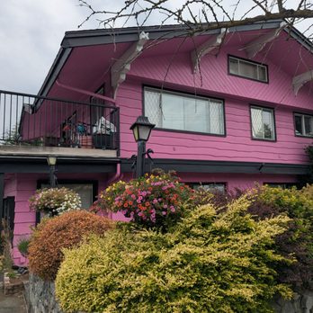 Floyd’s Diner - Outside - Breakfast & Brunch Near Me - Victoria, British Columbia Floyd’s Diner - Outside - Breakfast & Brunch Near Me - Victoria, British Columbia