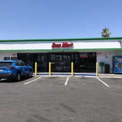 Sinclair Perris - Dino Mart convenience store.