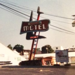 Madison Motel - Madison Motel, Huntsville AR.