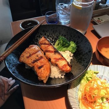 Qimura Sushi & Ramen - teryaki salmon - Sushi Bars Near Me - Windsor, California