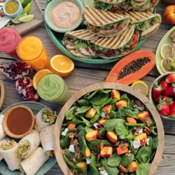 We offer fresh wraps, sandwiches, flatbreads and made-to-order gourmet salads along with breakfast wraps, ciabattas and bagels.