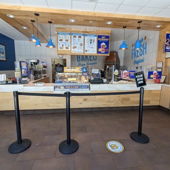 Auntie Anne's - the inside of a bakery - Pretzels Near Me - Asheville, North Carolina Auntie Anne's - the inside of a bakery - Pretzels Near Me - Asheville, North Carolina