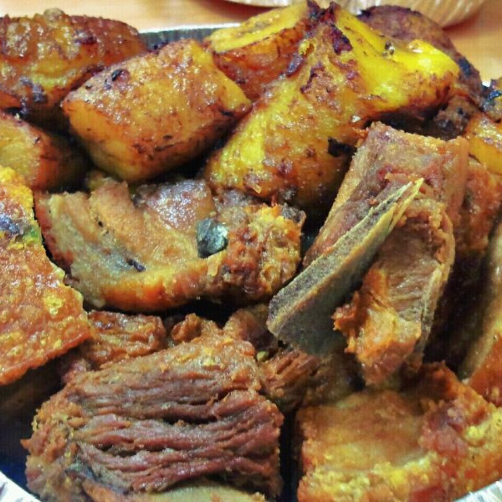 La Cabana - Chicharones de cerdo (pork rinds) with sweet plantains - Latin American Near Me - Corona, New York La Cabana - Chicharones de cerdo (pork rinds) with sweet plantains - Latin American Near Me - Corona, New York