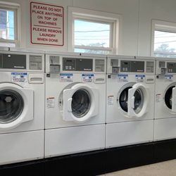 Central Street Laundromat - This is medium washers.
