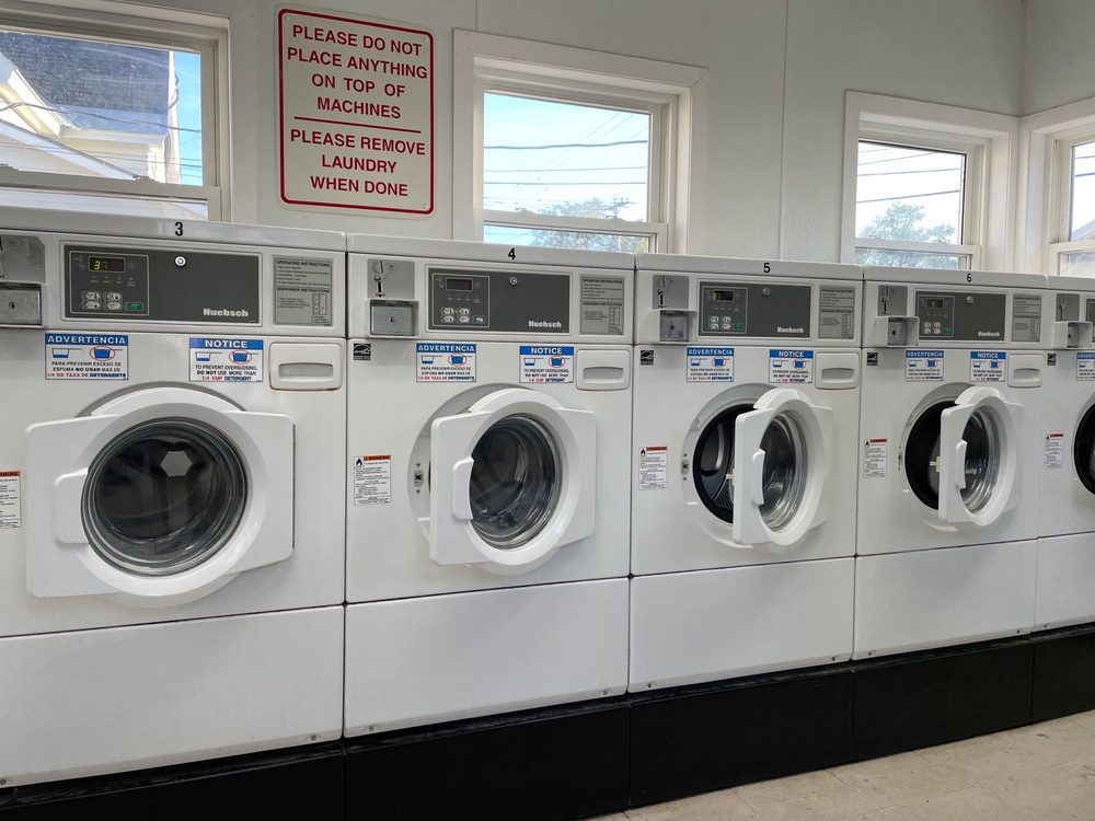CENTRAL STREET LAUNDROMAT Updated August 2024 59 Central St, Millinocket, Maine Laundromat
