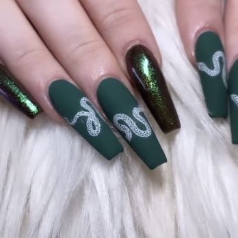 Mainstream Nails - Nail Salons Near Me - Denver, Colorado