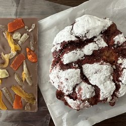 Glaze Bakery & Deli - Chocolate bar