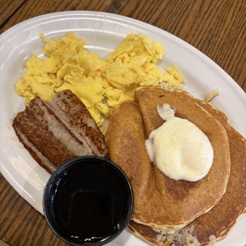 The Delectable Egg-Denver - Rooster's Surprise with scrambled eggs and chicken sausage - Breakfast & Brunch Near Me - Denver, Colorado