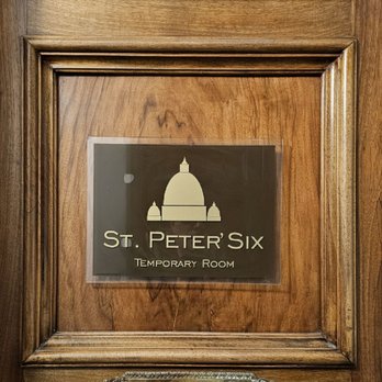 St. Peter's Six - entrance on the second floor - Guest Houses Near Me - Rome, RM