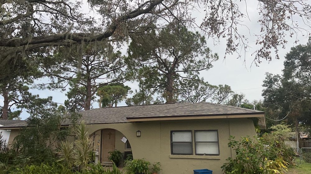 Slide of Parlament Roofing and Construction