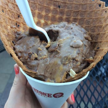 Cold Stone Creamery - Peanut butter cup - Ice Cream & Frozen Yogurt Near Me - La Quinta, California Cold Stone Creamery - Peanut butter cup - Ice Cream & Frozen Yogurt Near Me - La Quinta, California