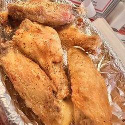 Sal-Cal Pizza - Bone in wings