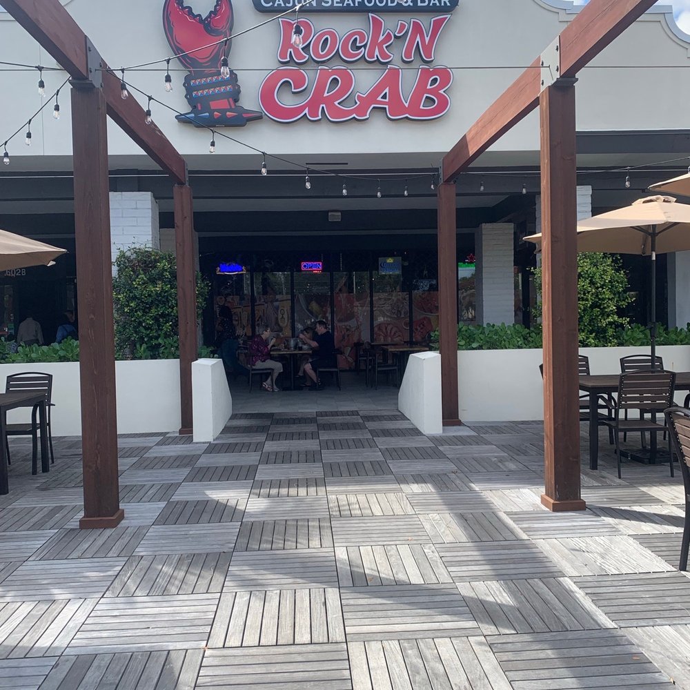 Rock N’ Crab - Outside patio seating area - Seafood Near Me - West Palm Beach, Florida Rock N’ Crab - Outside patio seating area - Seafood Near Me - West Palm Beach, Florida