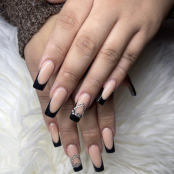Amazing Nails & Spa - Nail Salons Near Me - Tracy, California
