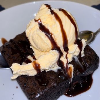 EJ's Luncheonette - Chocolate Fudge Brownie add a scoop of ice cream - Diners Near Me - New York, New York